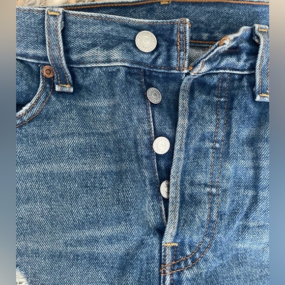 LEVI'S - Blue Wedgie Icon Straight Jeans In Partner in Crime Wash - Picture 3 of 5